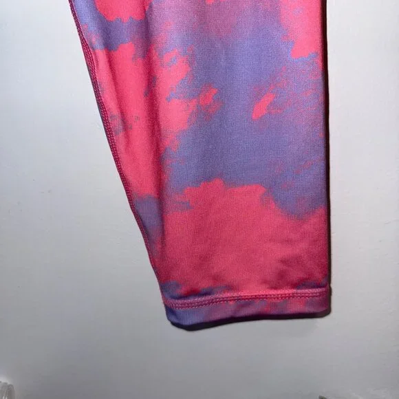 Purple & Pink Cloud Print Performance Leggings W/ Side Pockets Size 1X - Picture 4 of 5